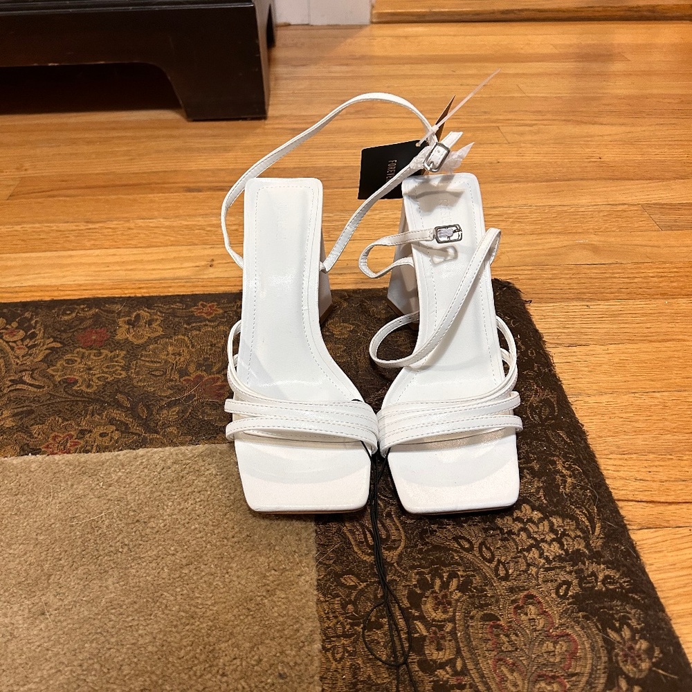 NEW Forever 21 White Heels